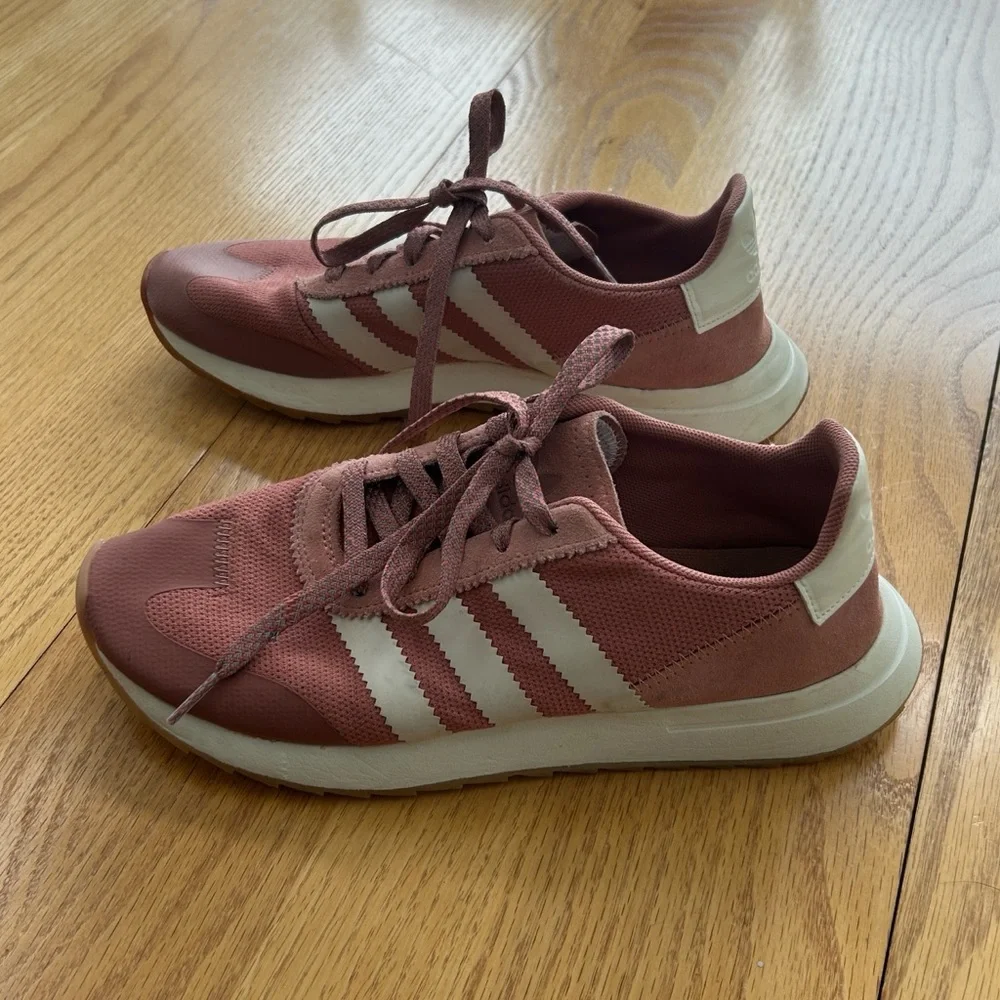 Adidas Originals FLB W Flashback Runners Raw Pink/White BY9301 Sz 8 1/2 Sneakers